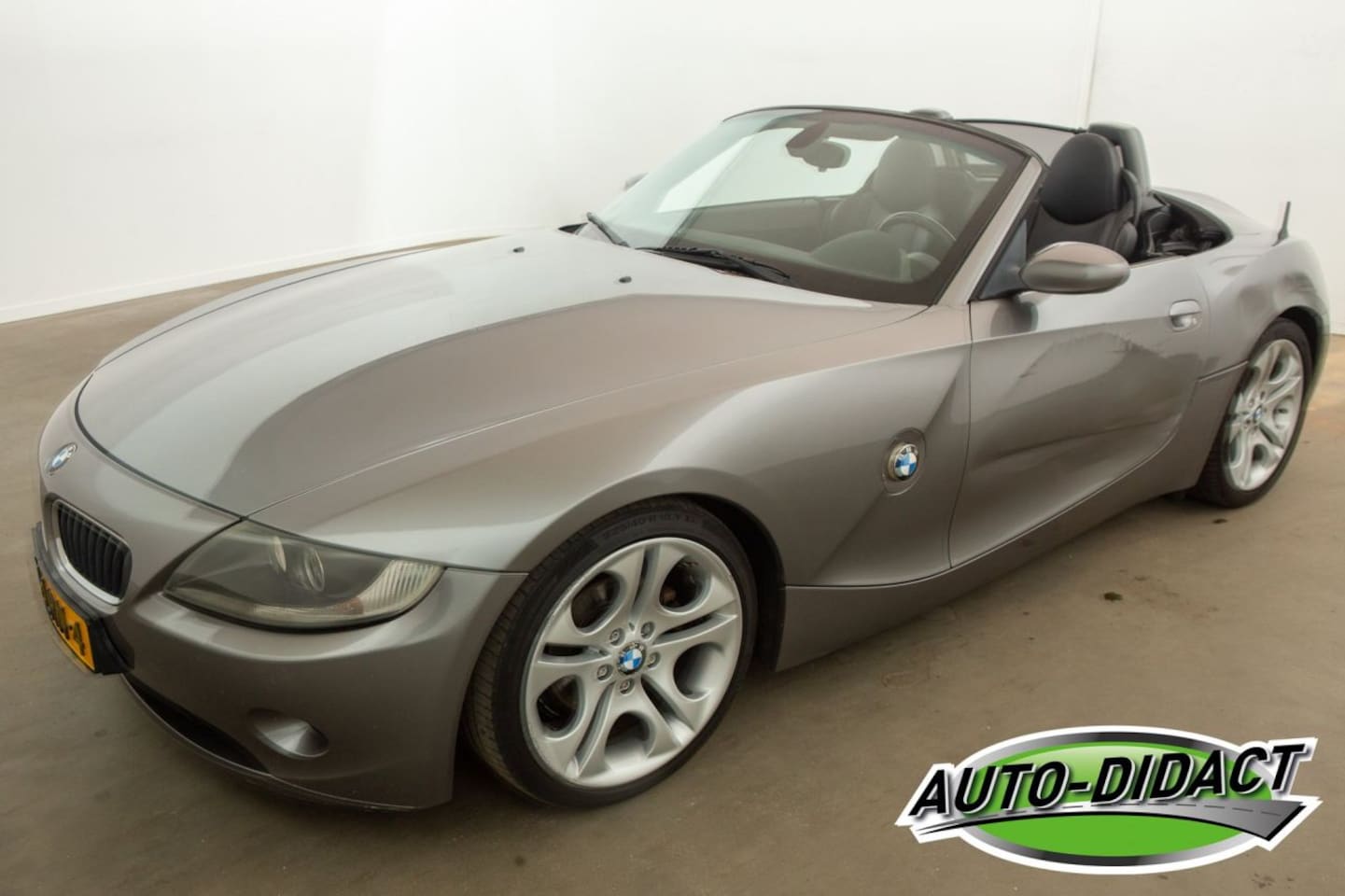 BMW Z4 Roadster - Cabrio 2.5i Automaat Leder Airco - AutoWereld.nl