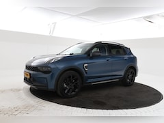 Lynk & Co 01 - 1.5 zwarte hemel