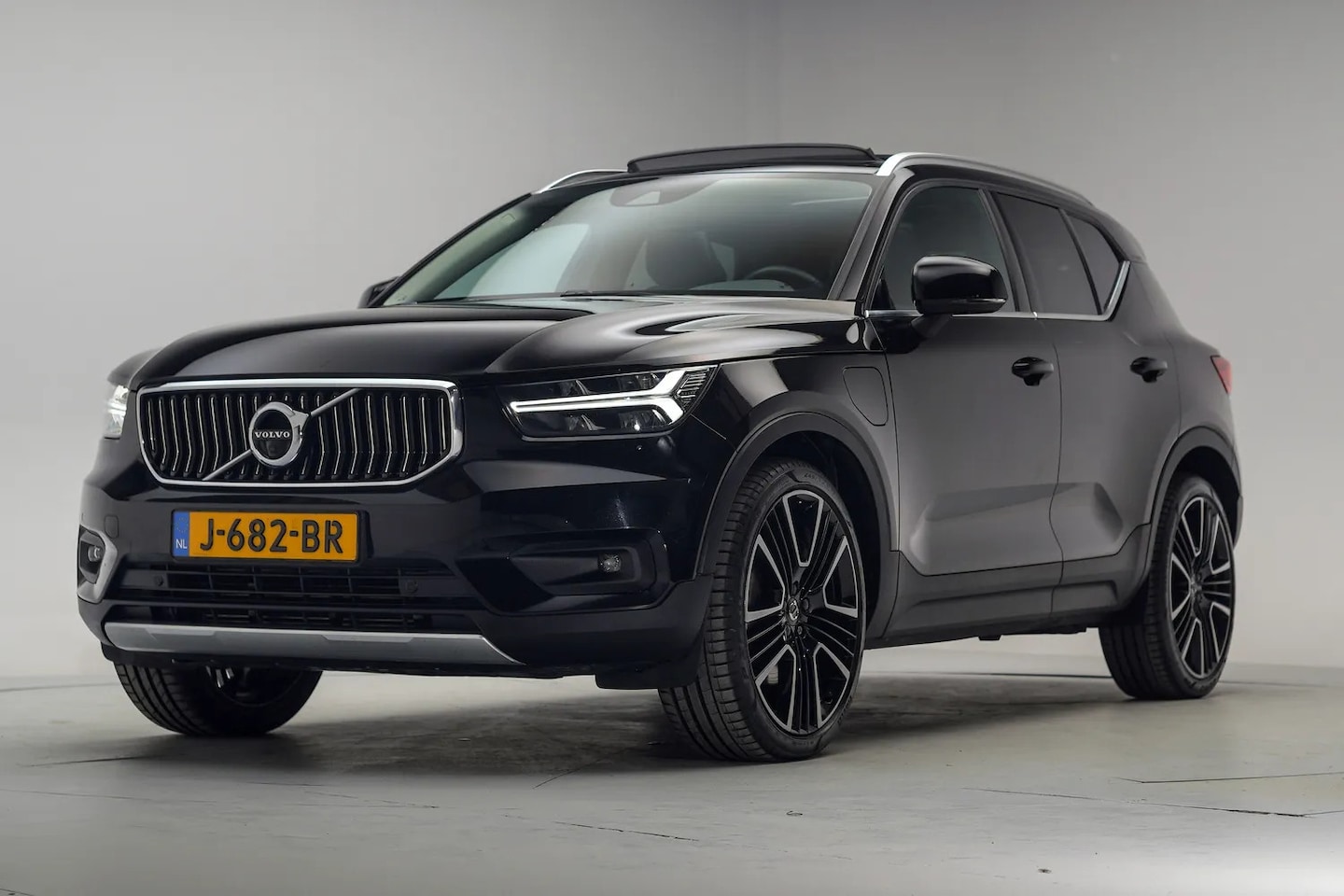 Volvo XC40 - T5 Recharge 262pk Inscription Aut. [ Panorama Harman/Kardon Leder ] - AutoWereld.nl