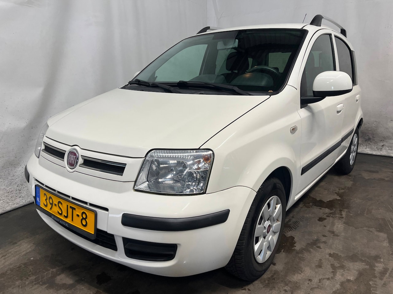 Fiat Panda - 1.2 Edizione Cool Schadeauto, auto start en rijdt goed, rondom gebruikersschade - AutoWereld.nl