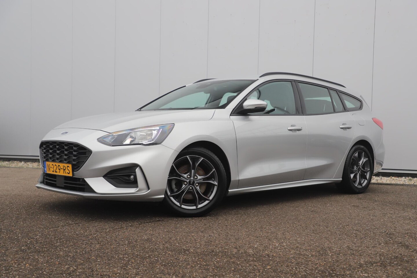 Ford Focus Wagon - 1.0 EcoBoost Hybrid ST Line Business 125PK Trekhaak Navigatie Achteruitrijcamera Virtual C - AutoWereld.nl