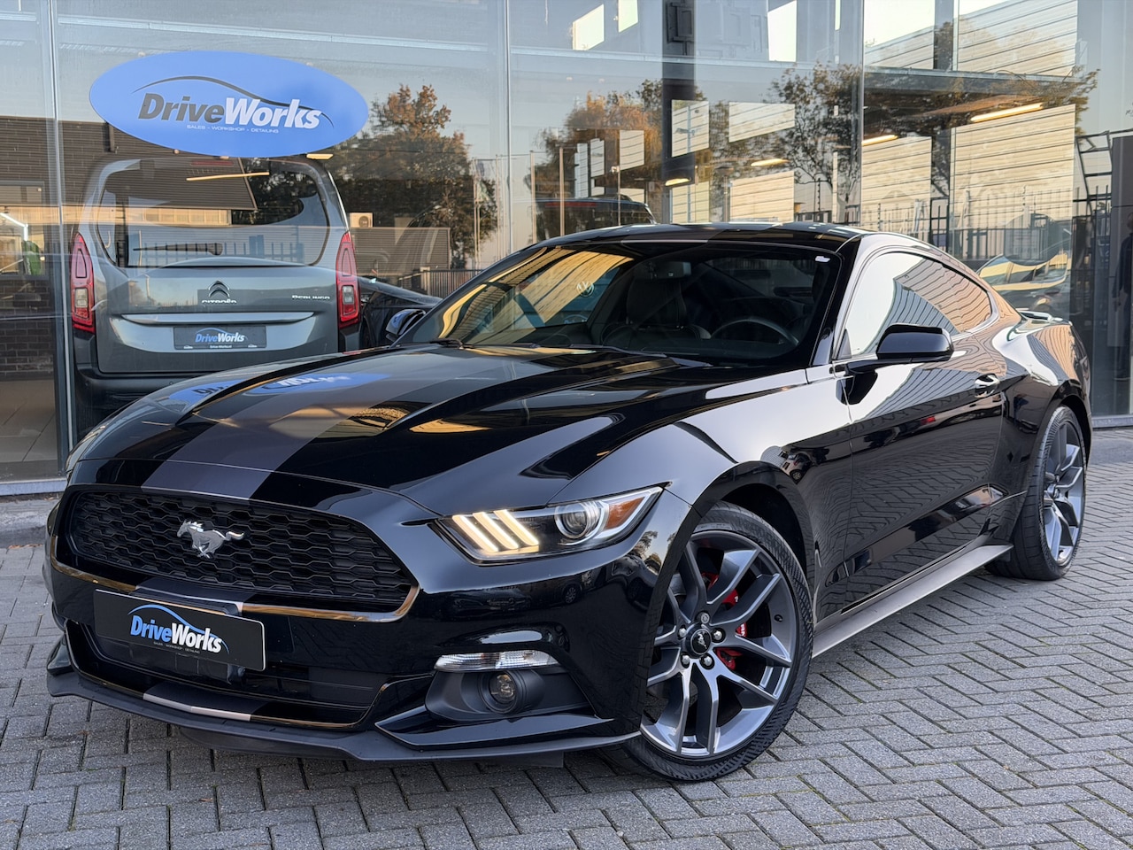 Ford Mustang Fastback - 2.3 EcoBoost | Automaat | Interesse in een bezichtiging of proefrit, bel of app met 06-242 - AutoWereld.nl