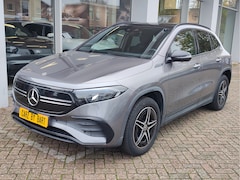 Mercedes-Benz EQA - 300 4MATIC AMG LINE 67 kWh Pano | Head Up Display | Memory Seats | Dodehoekdetectie | Trek