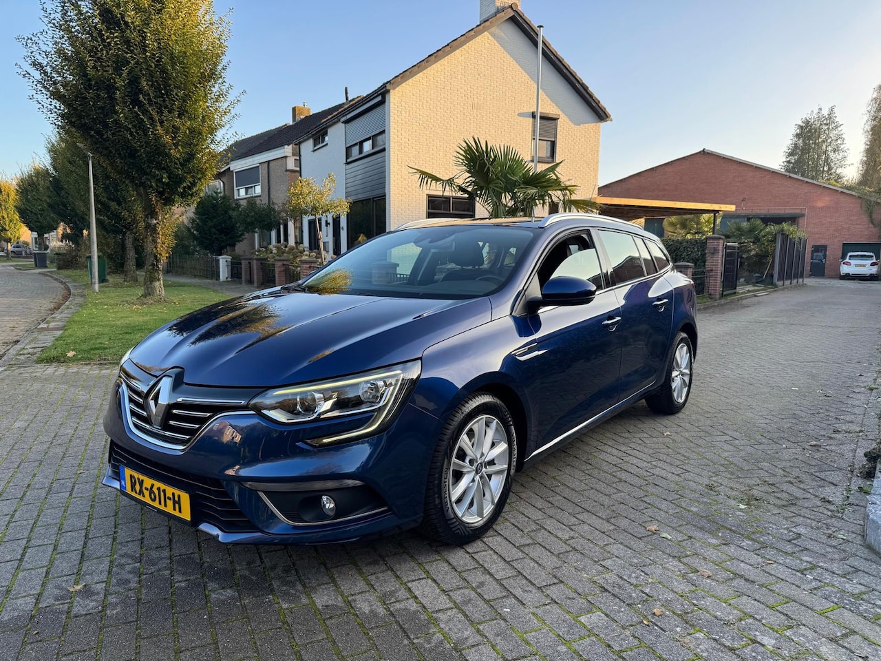 Renault Mégane Estate - 1.2 TCe Limited Navi Cruise Pdc Stoelverw - AutoWereld.nl