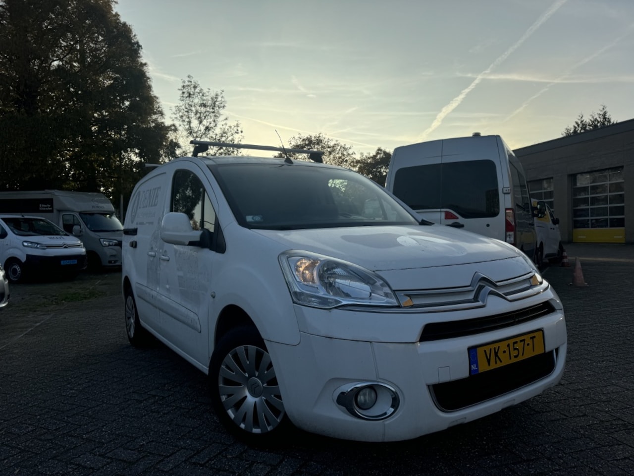 Citroën Berlingo - 1.6 HDI NAVI AIRCO CRS 3ZIT 98DKM! - AutoWereld.nl