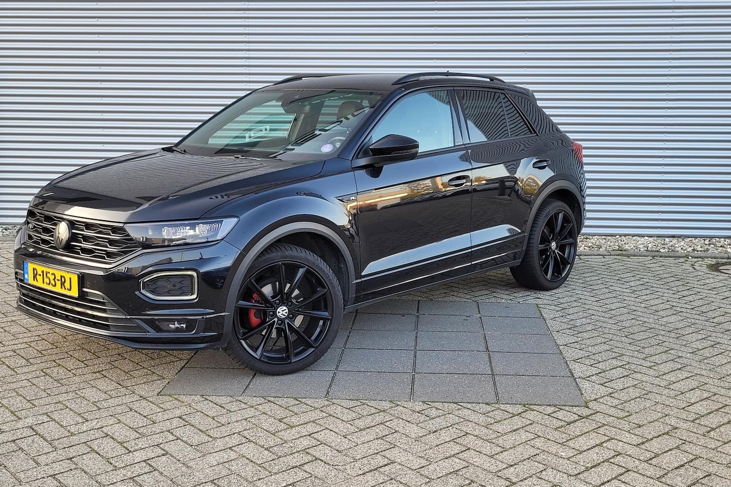 Volkswagen T-Roc - 1.5 TSI Sport Business R Automaat I LM velgen I trekhaak I - AutoWereld.nl