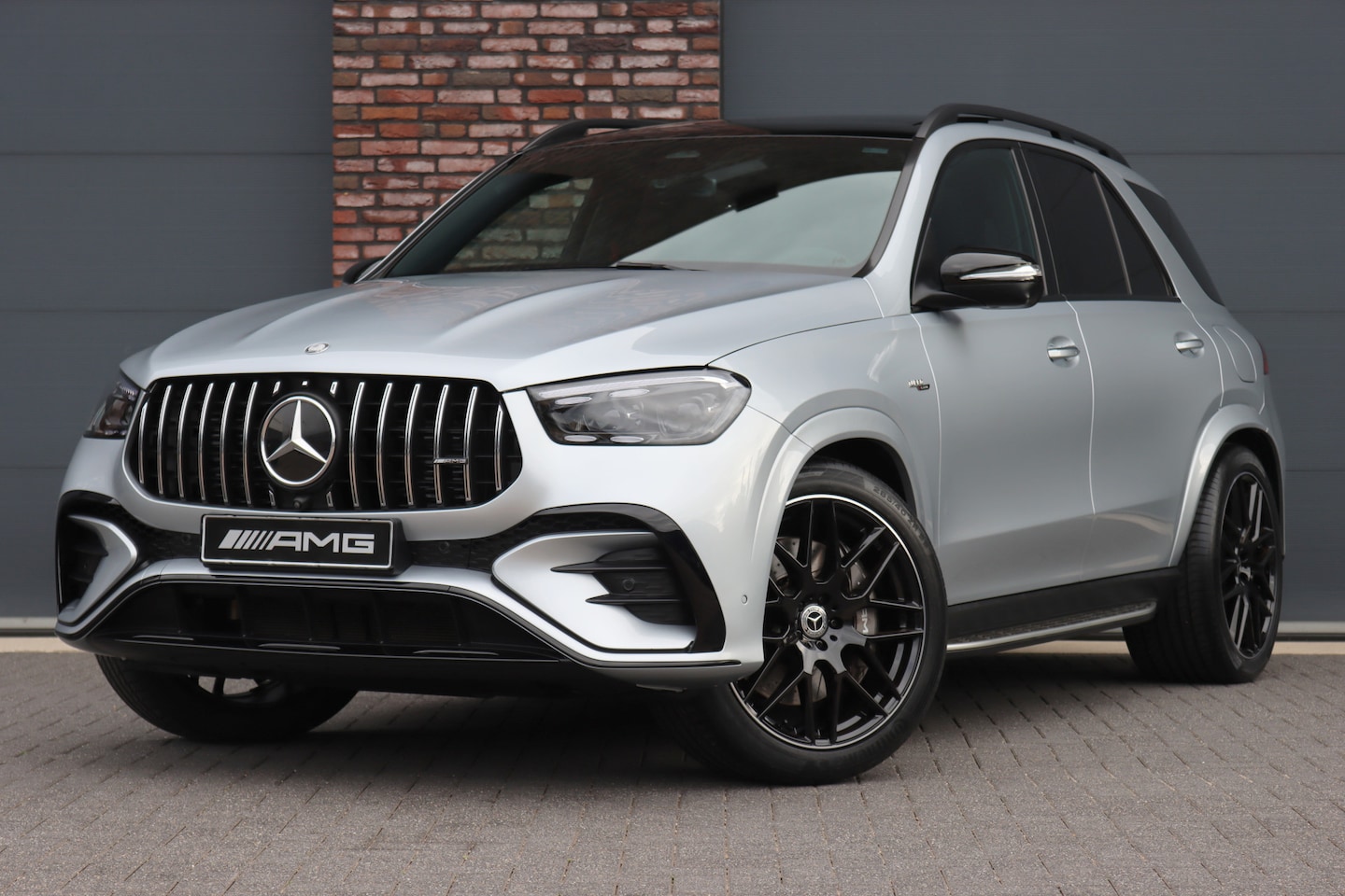 Mercedes-Benz AMG GLE - 53 Hybrid 4MATIC+ Premium | Luchtvering | Trekhaak | HUD | Vlakkenverwarming | Zonnerollo' - AutoWereld.nl
