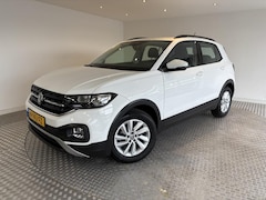 Volkswagen T-Cross - 1.0 TSI Life Trekhaak, Parkeersensoren, Apple / Android