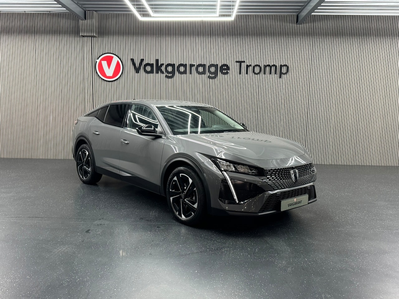 Peugeot 408 - 1.2 Hybrid 136 e-DCS6 Allure 1.2 Hybrid 136 e-DCS6 Allure - AutoWereld.nl