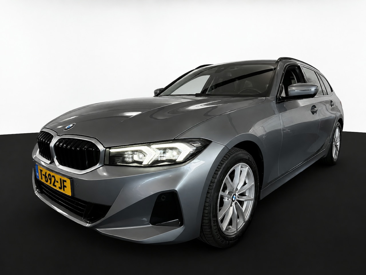 BMW 3-serie Touring - NEW 318IA 2.0 156PK AUT. NAVI/LED/PDC/CARPLAY - AutoWereld.nl