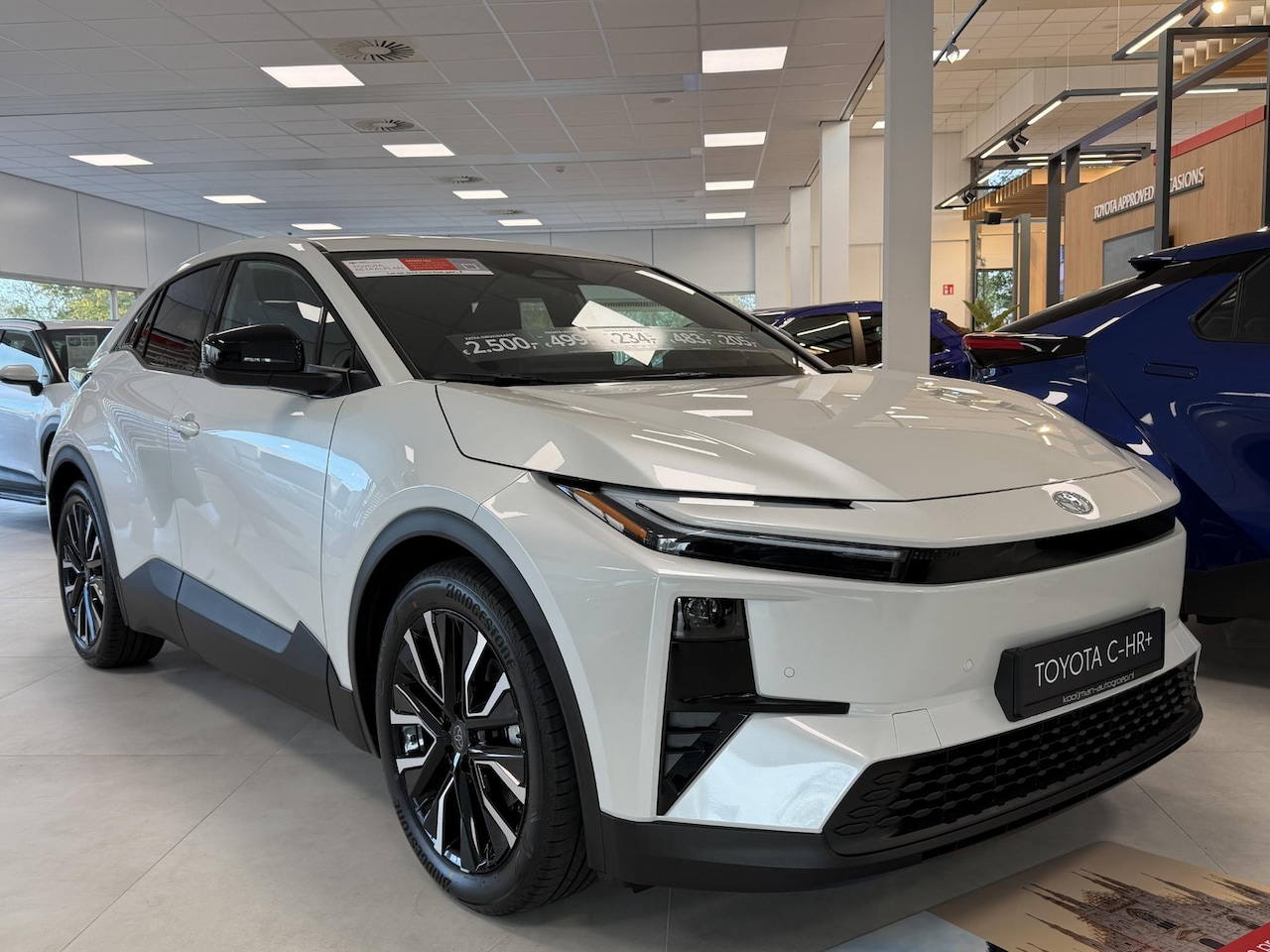 Toyota C-HR - First Edition 77 kWh Prijs is Incl inruilpremie! - AutoWereld.nl