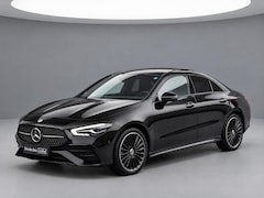 Mercedes-Benz CLA-Klasse - 250 e Star Edition AMG Line | Panoramadak | Night Pakket | Achteruitrijcamera | DISTRONIC