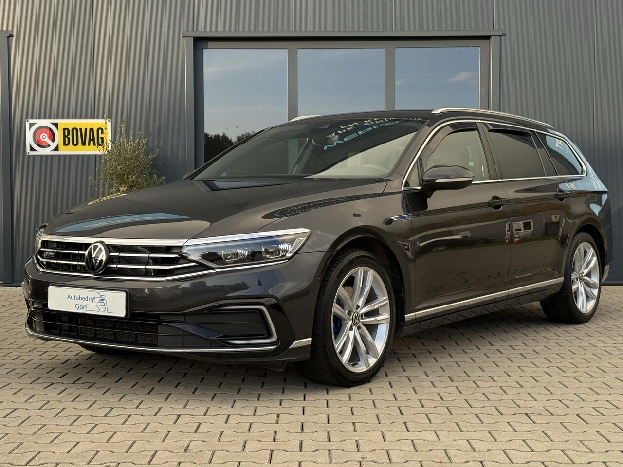 Volkswagen Passat Variant - 1.4 TSI PHEV GTE Business TREKHAAK | IQLIGHTS - AutoWereld.nl