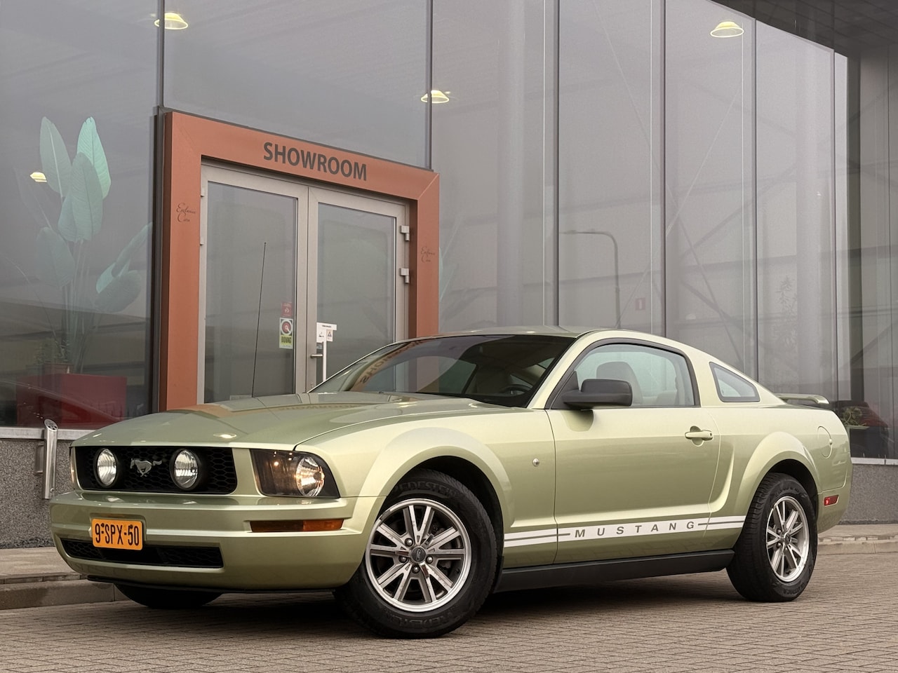Ford Mustang - USA 4.0 V6 206PK | Cruise | Airco | Radio/CD | Leder | - AutoWereld.nl
