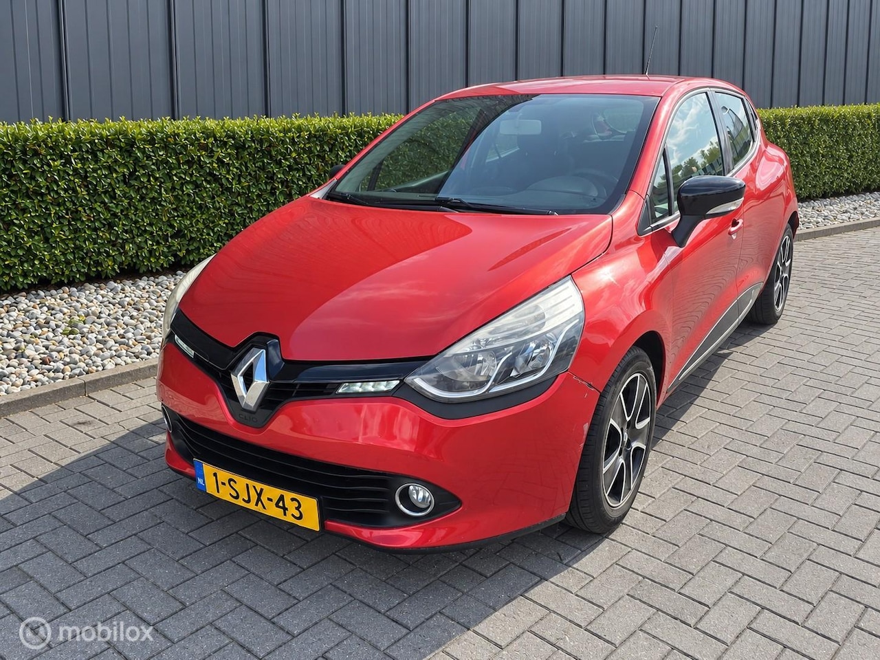 Renault Clio - 0.9 TCe Expression 5D | 2013 | APK 15-03-2027 - AutoWereld.nl