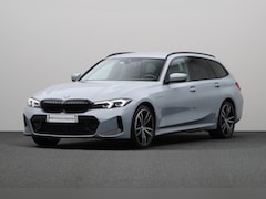BMW 3-serie Touring - 330e M Sport Pakket | Live Cockpit Professional | PDC Voor/Achter | M Sportpakket | Sports