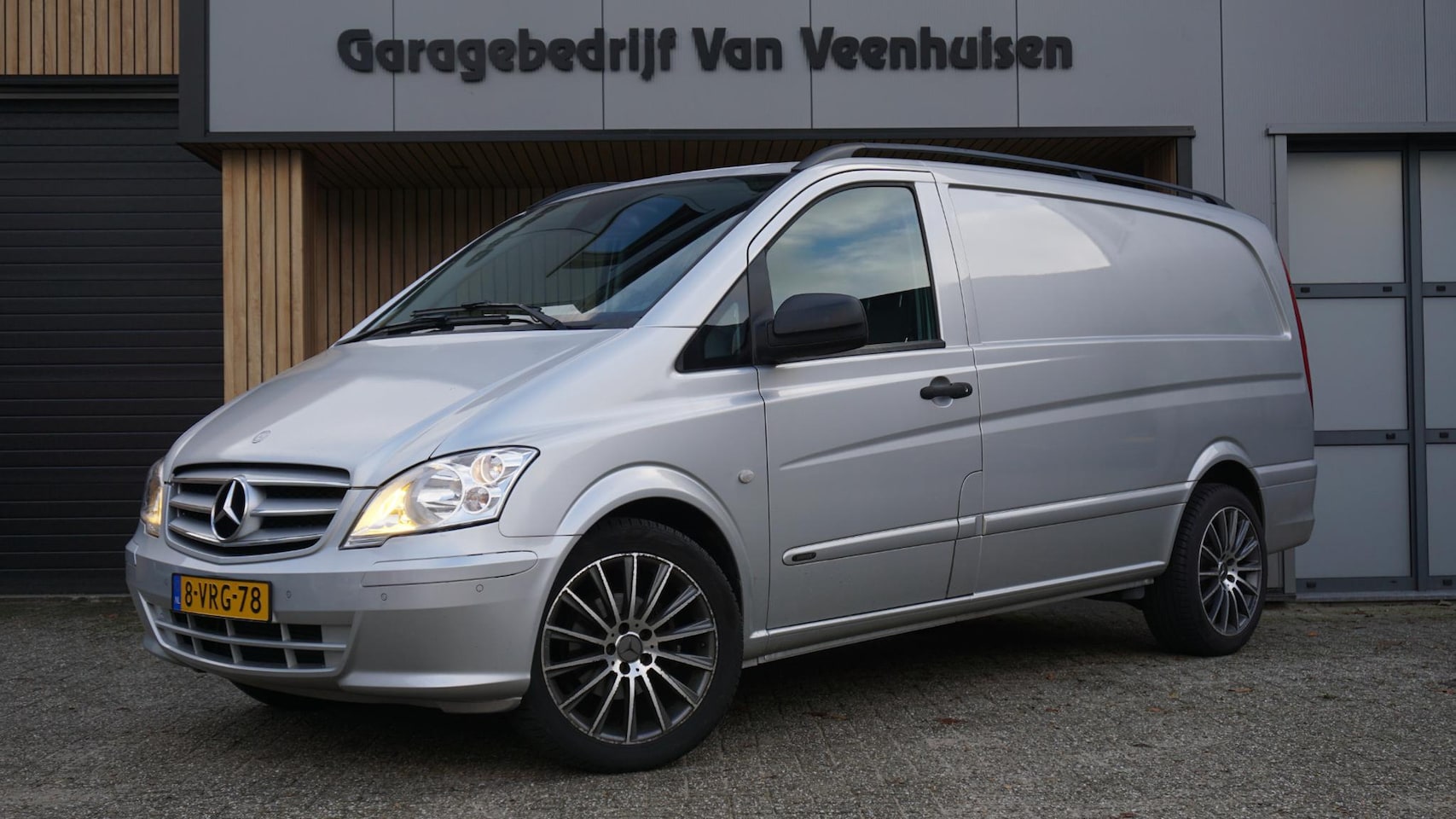 Mercedes-Benz Vito - 116 CDI 163pk Automaat 320 Lang Airco Cruise Control Trekhaak 19inch LM A-Camera *NL auto* - AutoWereld.nl