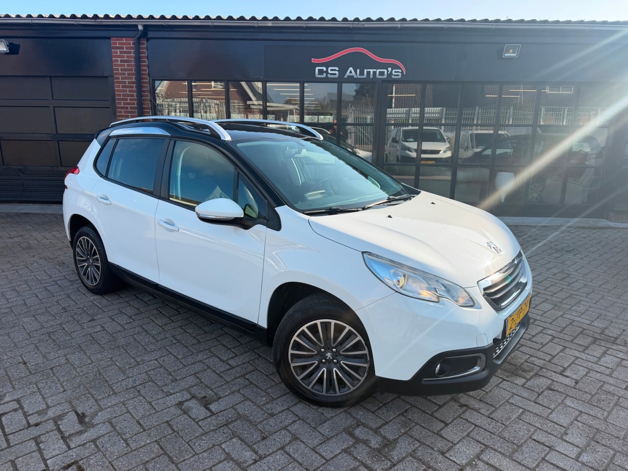 Peugeot 2008 - 1.2 PureTech Active automaat - AutoWereld.nl