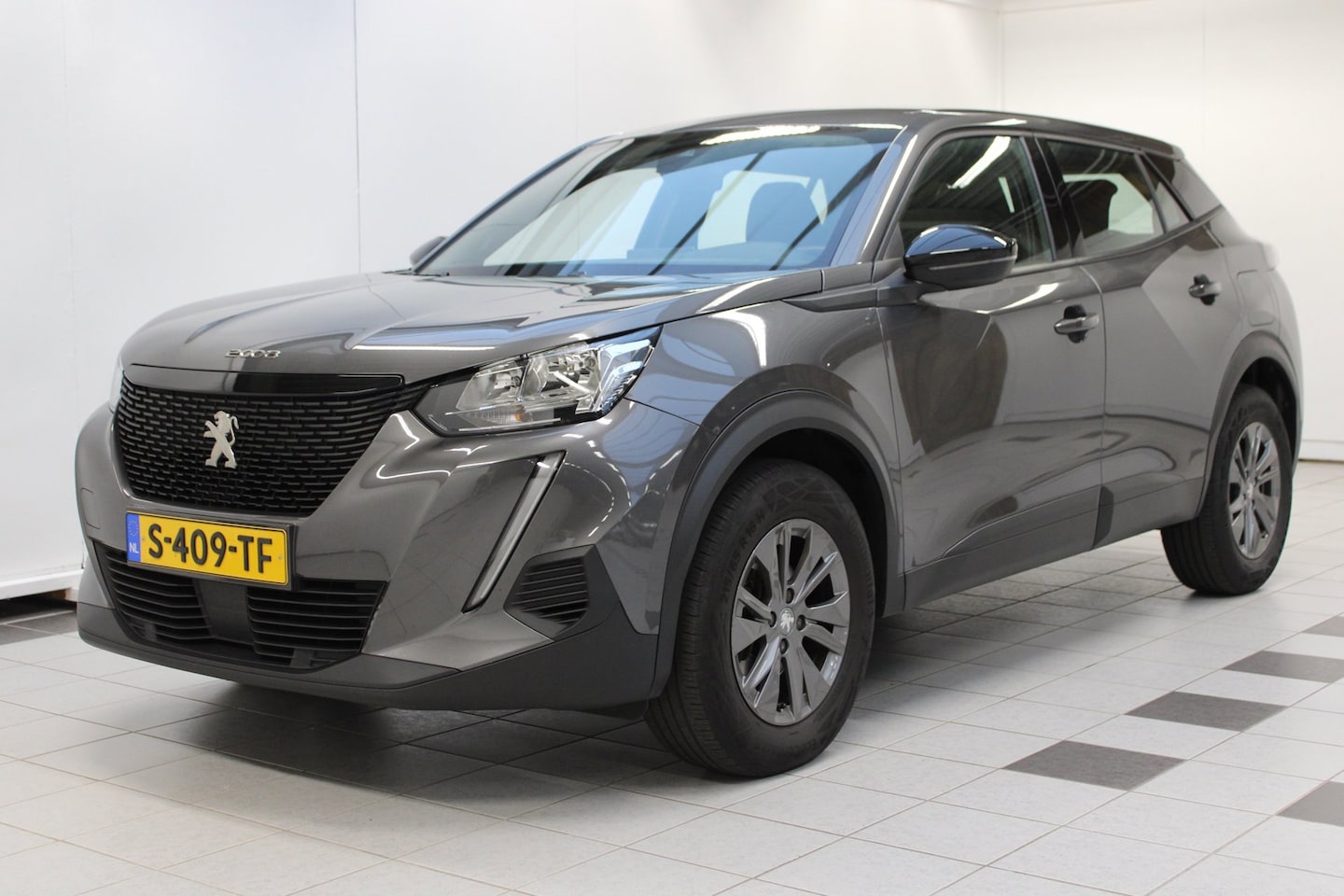 Peugeot 2008 - 1.2 PureTech Active Pack|Automaat|Trekhaak|Camera|Carplay|NAP - AutoWereld.nl
