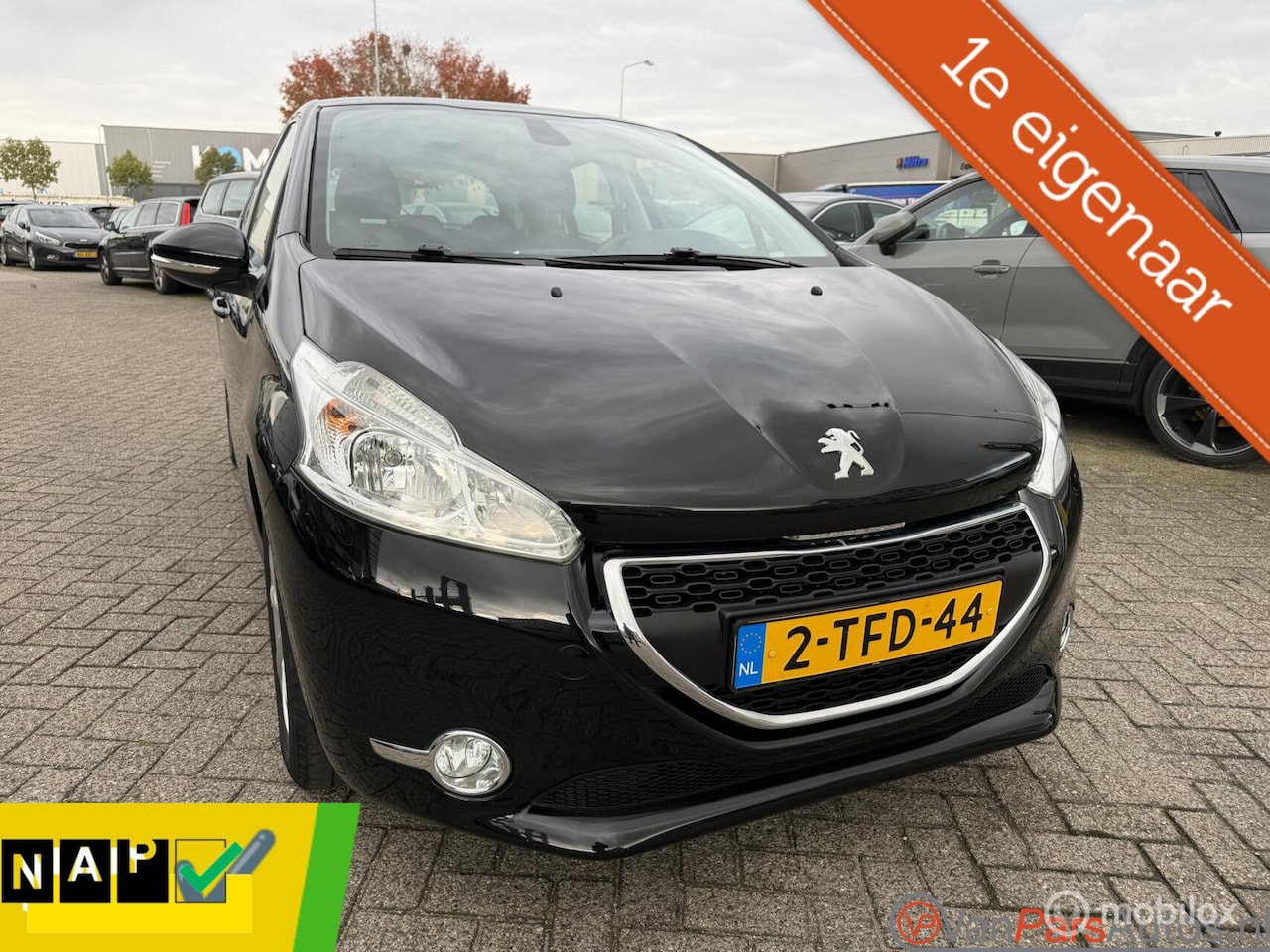 Peugeot 208 - 1.2 Vti Envy 1.2 VTi Envy,Clima,Cruise,5drs,P.sensoren,1e eigenaar - AutoWereld.nl