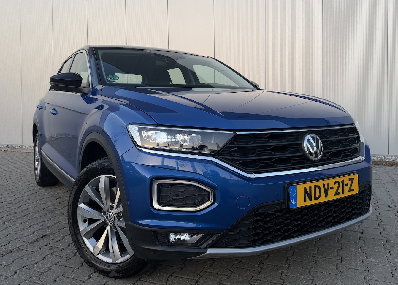 Volkswagen T-Roc - 1.0 TSI 116PK | LED | Cruise | Lane | - AutoWereld.nl