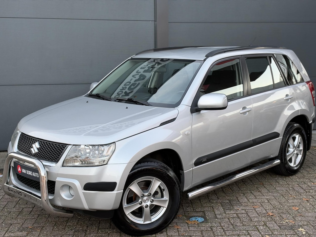 Suzuki Grand Vitara - 2.0-16V JLX / 100% Onderhoud / Geen Import - AutoWereld.nl