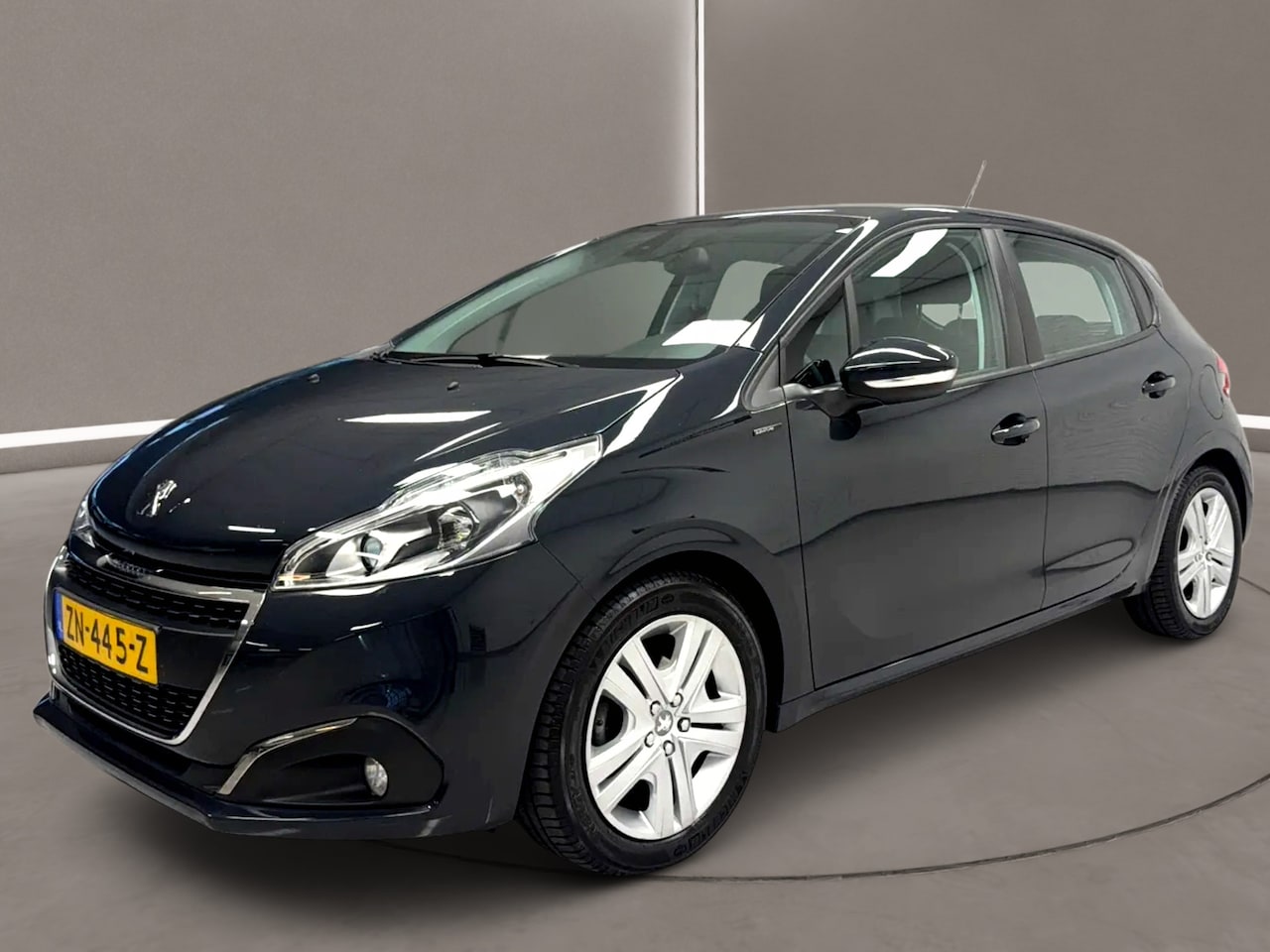 Peugeot 208 - 1.2 PureTech Signature 83 Pk 5 deurs Airco Navi 42 dkm Nap 1e Eig. - AutoWereld.nl