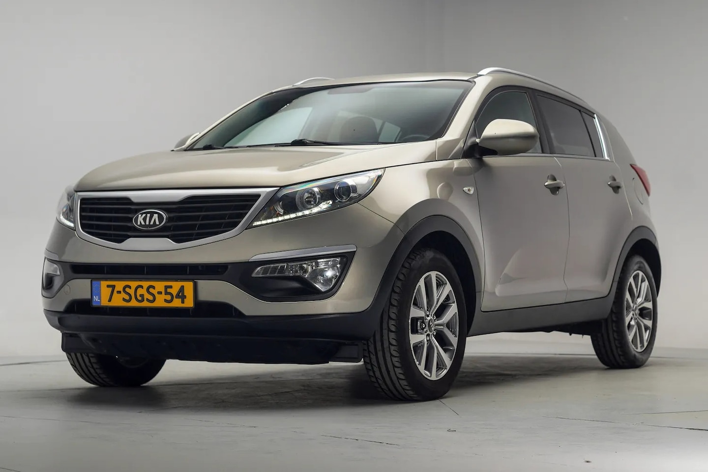 Kia Sportage - 1,6 GDi Vibe [ Camera Navi Climate LED Cruise ] - AutoWereld.nl