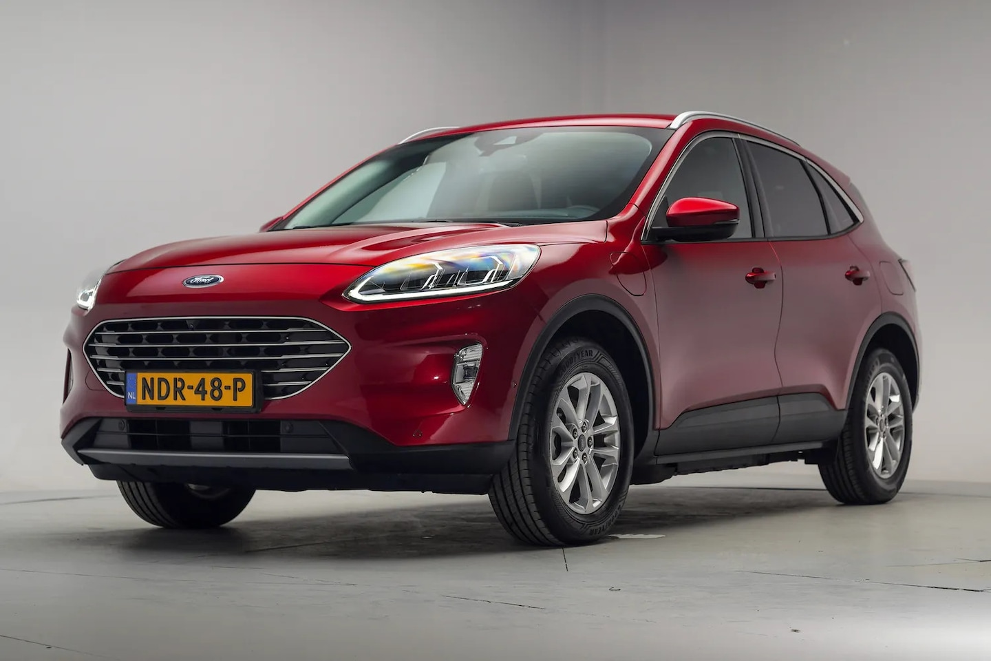 Ford Kuga - 2.5 PHEV Titanium [ LED Head-up WInterpakket Apple/Android Camera ] - AutoWereld.nl