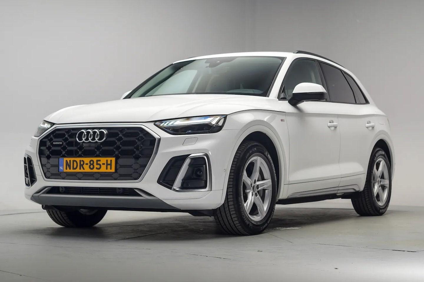 Audi Q5 - 50 TFSI e quattro S Line [ 360°cam Apple/Android Leder Virtual LED Navi ] - AutoWereld.nl