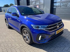 Volkswagen T-Roc - 1.5 TSI R-Line | Stoelverwarming | Navi | Trekhaak | ACC | LED | Camera |