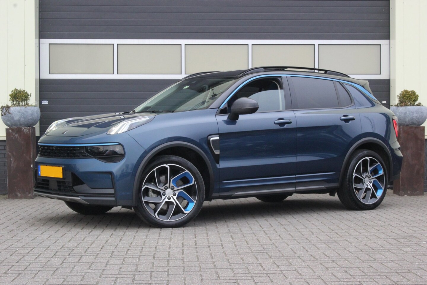 Lynk & Co 01 - 1.5 PHEV Plug-in hybrid | NAP | Donkere Hemelbekleding | Panoramadak | - AutoWereld.nl