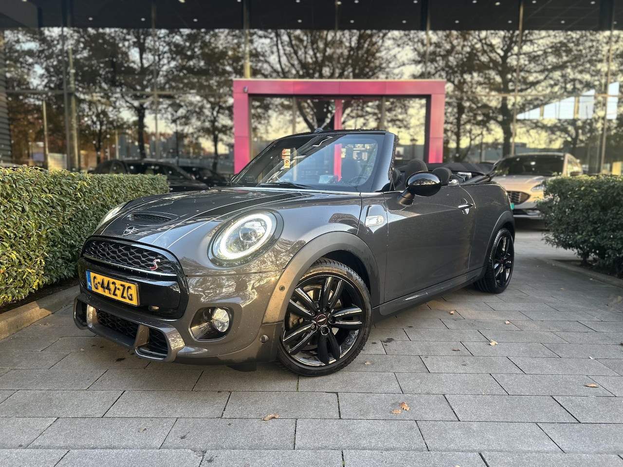MINI Cabrio - 2.0 Cooper S Knightsbridge Edition | WORDT VERWACHT | ACHTERUITRIJCAMERA | HARMAN KARDON | - AutoWereld.nl