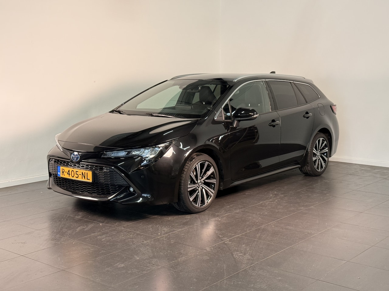 Toyota Corolla Touring Sports - 1.8 Hybrid Dynamic | Stoelverwarming | - AutoWereld.nl
