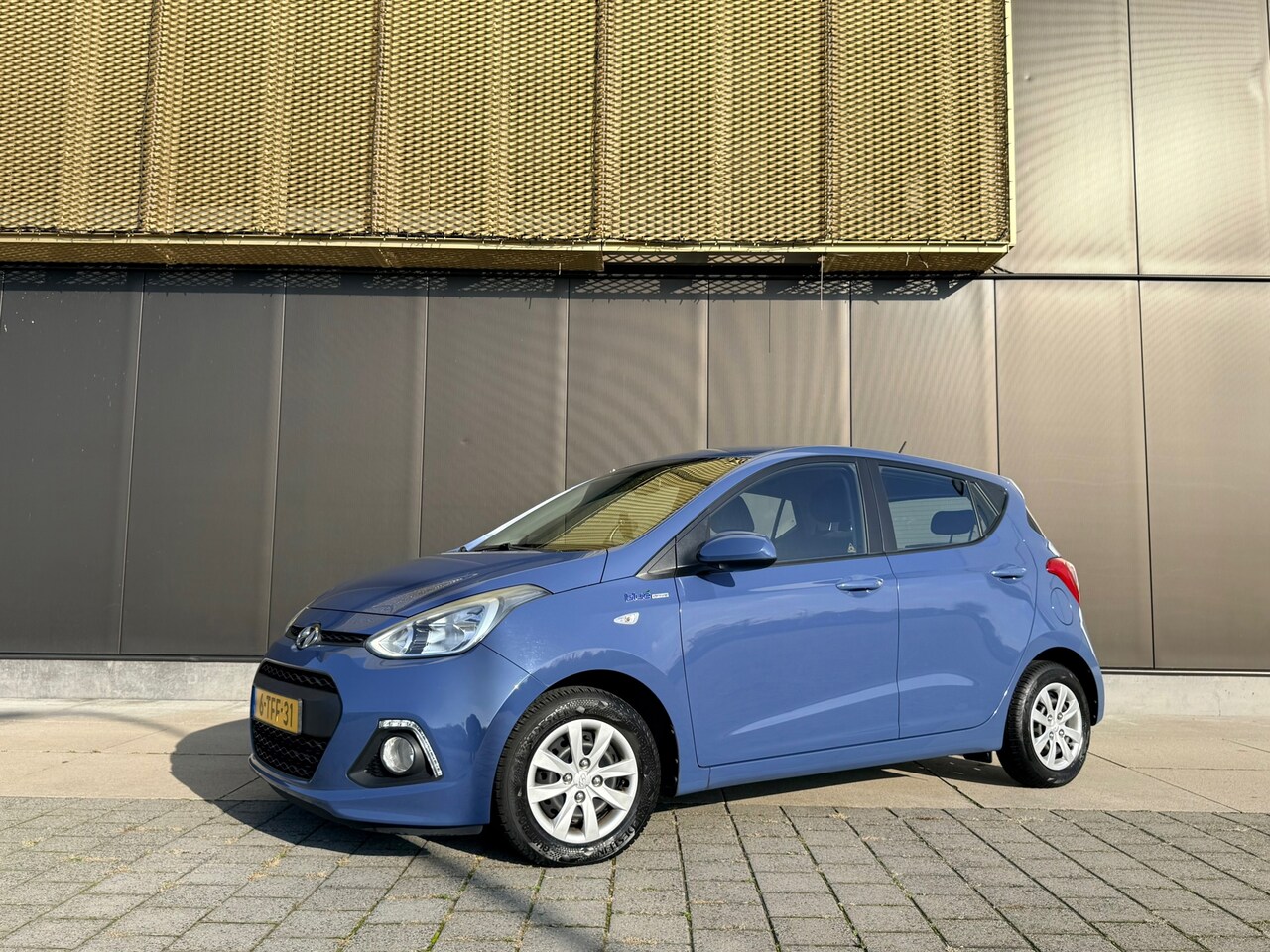 Hyundai i10 - 1.0i i-Motion Comf Plus | 1 eiger | Dealer onder | Airco | Bluet | Elektr pakk | - AutoWereld.nl