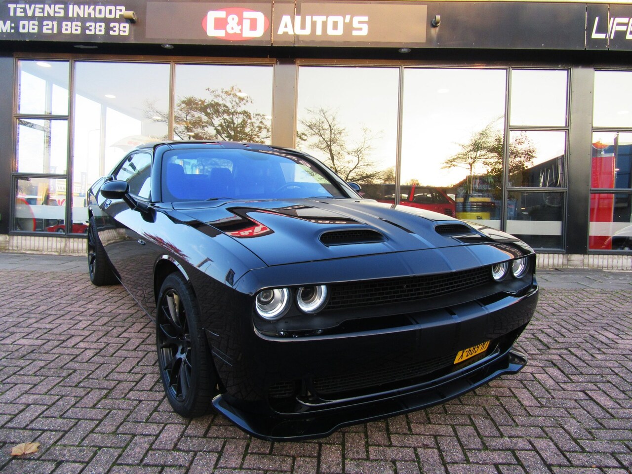 Dodge Challenger - 2015 NW MODEL BLACK MAMBO SRT UITV - AutoWereld.nl