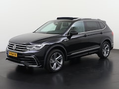 Volkswagen Tiguan Allspace - 1.5 TSI R-Line DSG | 7 Persoons | Trekhaak | Panoramadak | Zondag Open