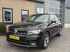 Volkswagen Tiguan - 1.4 TSI Highl. Bns R CARPLAY | STOELVERW | R-LINE | NAP