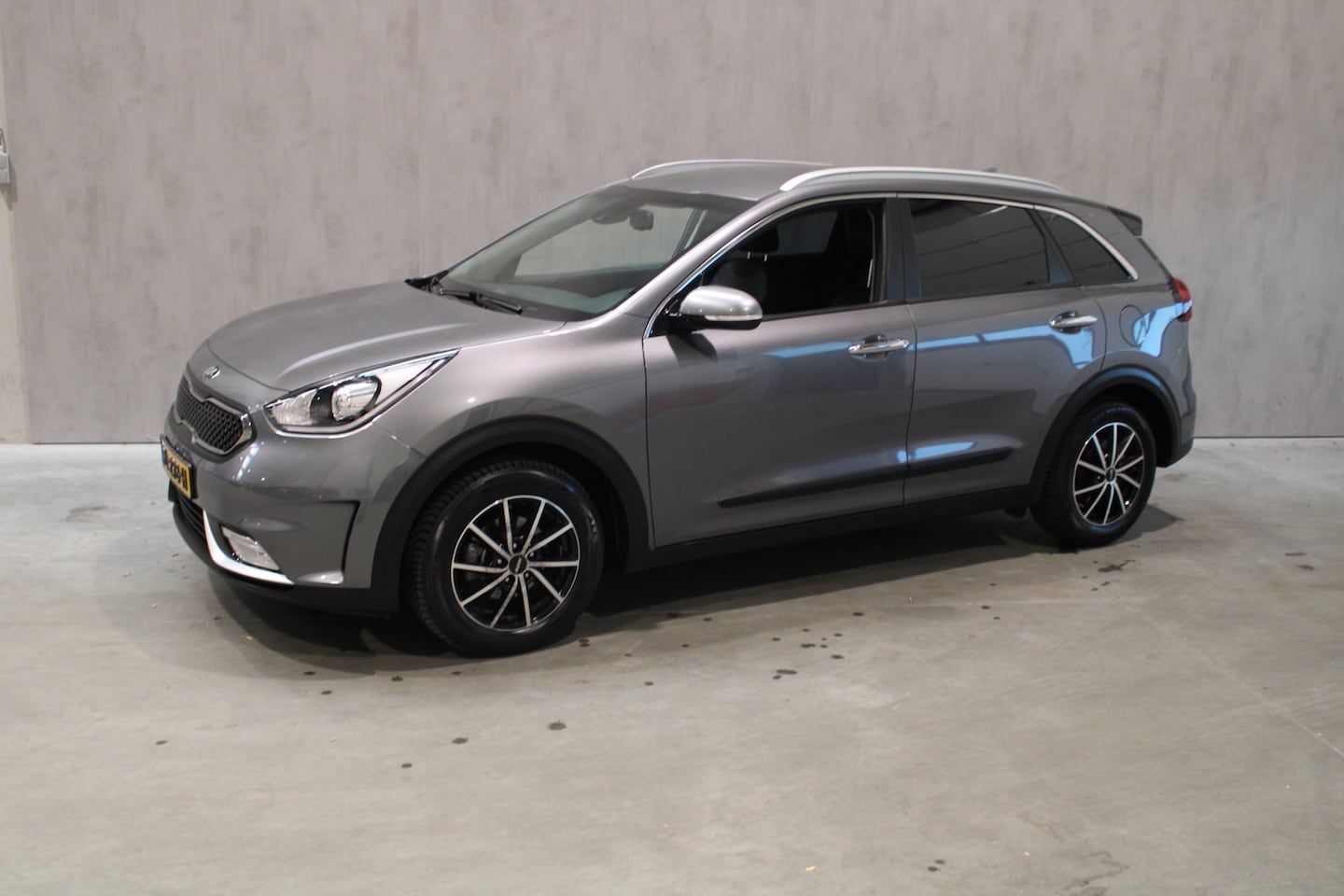 Kia Niro - 1.6 GDi Hybrid First Edition Prijs is rijklaar incl 12 maanden bovag garantie - AutoWereld.nl