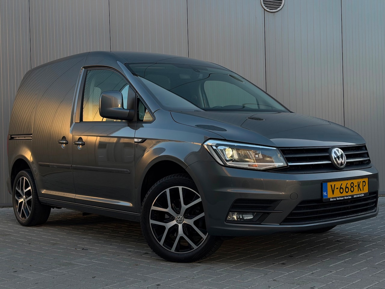 Volkswagen Caddy - 2.0 TDI L1H1 BMT Highline 1e Eigenaar - AutoWereld.nl