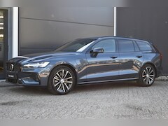 Volvo V60 - T8 Plug-in hybrid AWD Plus Dark | Panoramadak | Trekhaak | Verwarmbare voorstoelen, achter