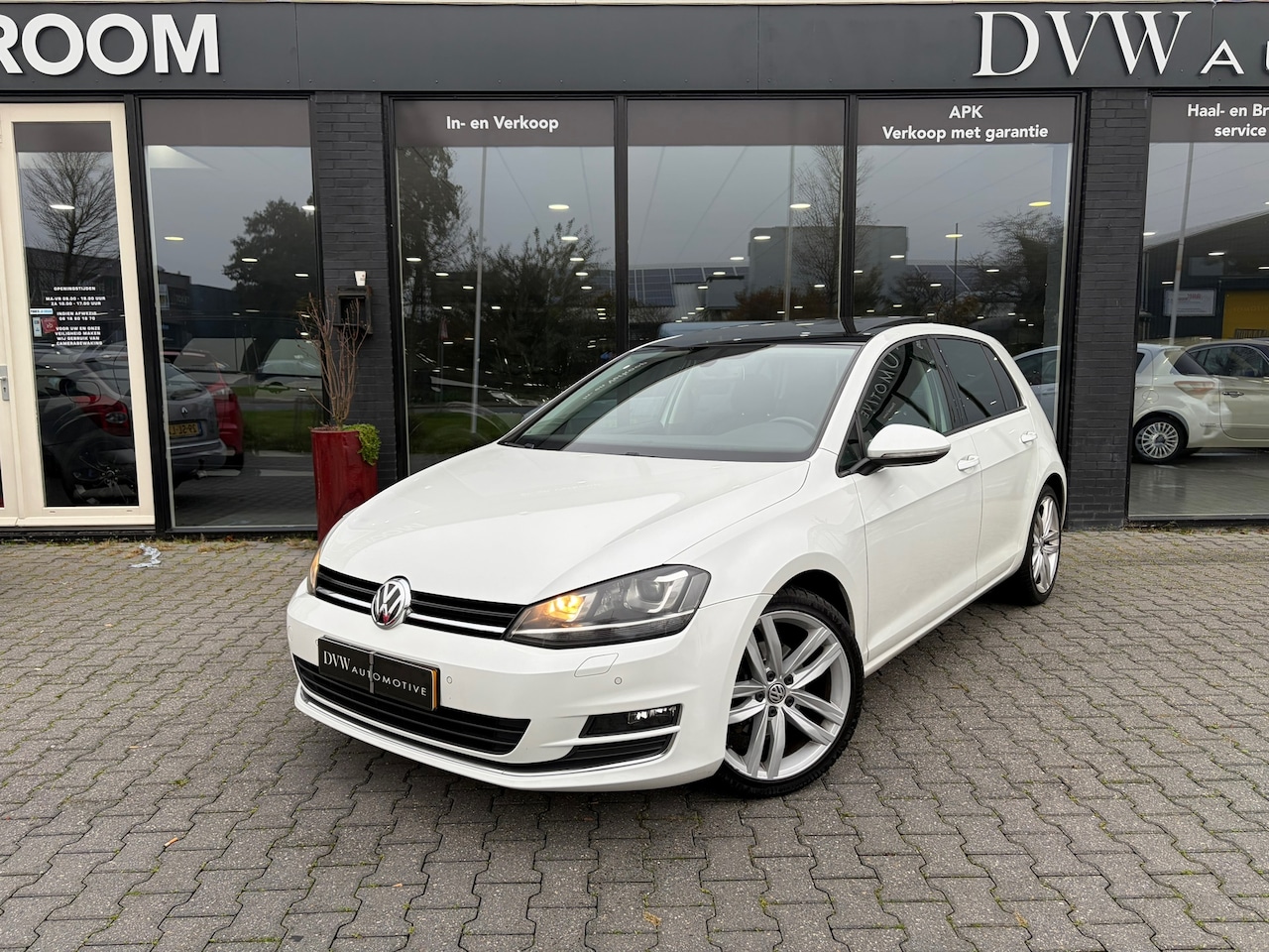 Volkswagen Golf - 1.4 TSI Highline 1.4 TSI Highline, Pano, Automaat - AutoWereld.nl