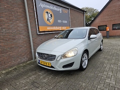 Volvo V60 - 1.6 T3 Momentum