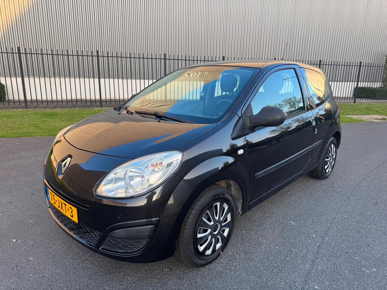 Renault Twingo - 1.2 Authentique|Airco|Apk 10-2027|Bj 2009|NAP!!! - AutoWereld.nl