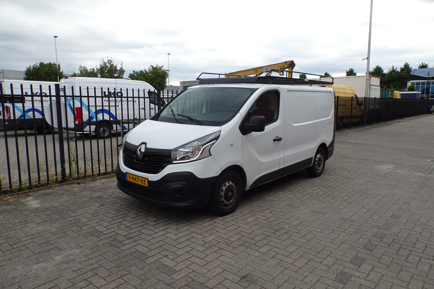 Renault Trafic - 1.6 dCi T27 L1H1 Comfort 3 zits airco - AutoWereld.nl