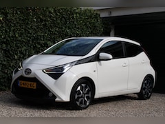 Toyota Aygo - 1.0 VVT-i x-cite | Automaat | Airco | Achteruitrijcamera | Carplay