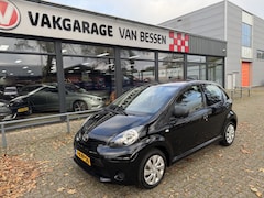 Toyota Aygo - 1.0 VVT-i Now AIRCO-CV-5DRS