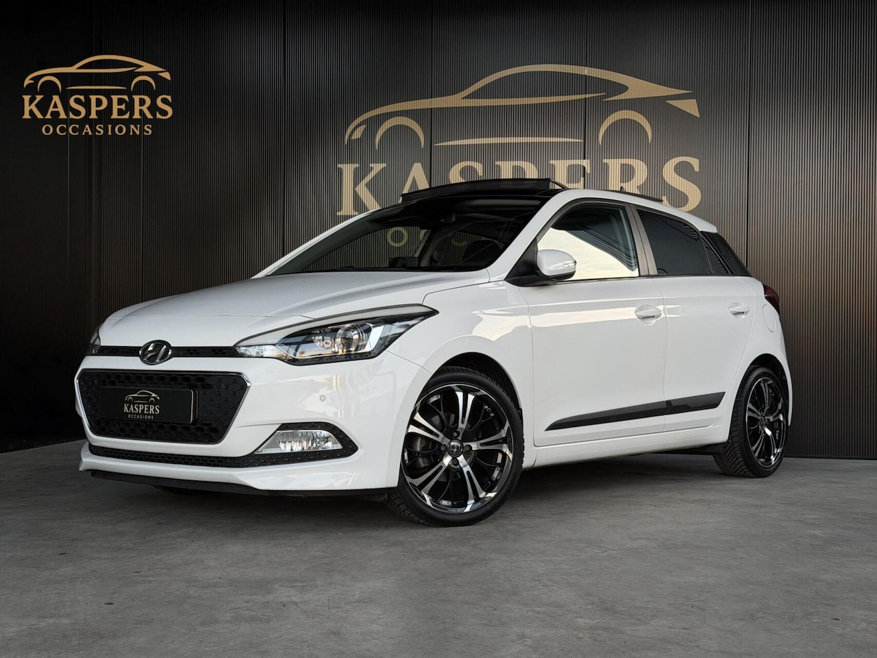 Hyundai i20 - 1.4i Style |Airco|Pano|Stoel + stuur verwarm| - AutoWereld.nl