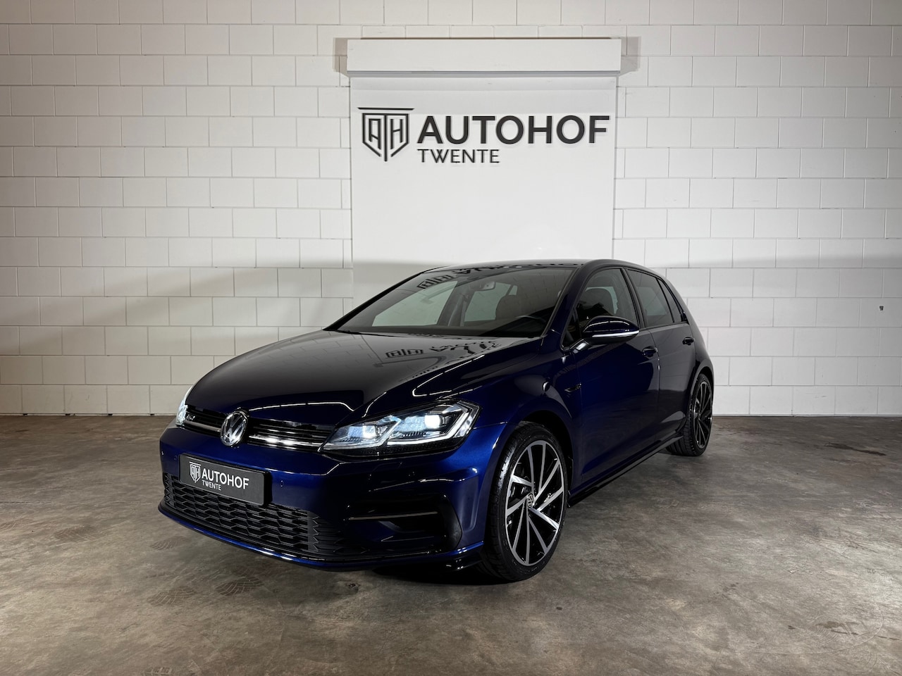 Volkswagen Golf - 7.5 1.5 TSI DSG 3x R-Line 150 PK Full Opt. *ACC*Cam*CarPlay*TrekH*Navi*DOH Garantie - AutoWereld.nl