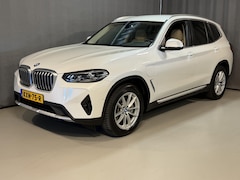 BMW X3 - xDrive30e 18"/SOH 95%/Leder/Dodehoek/Camera/Keyless/LED/Navigatie